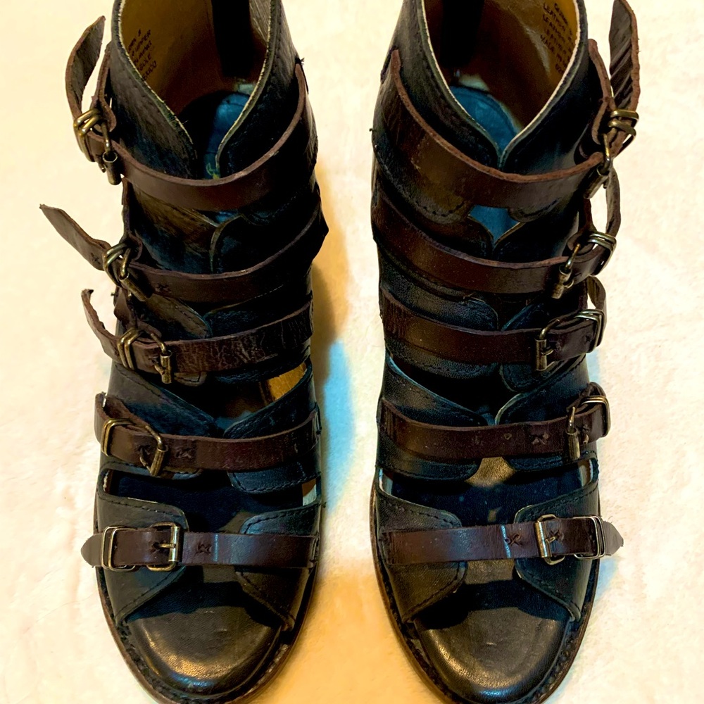 Freebird Quinn Sandals: Black with Brown Straps 8 (fits 8, 8.5, 9)